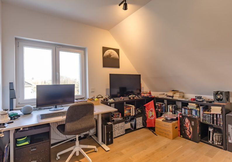 Arbeits-/ Kinderzimmer 2