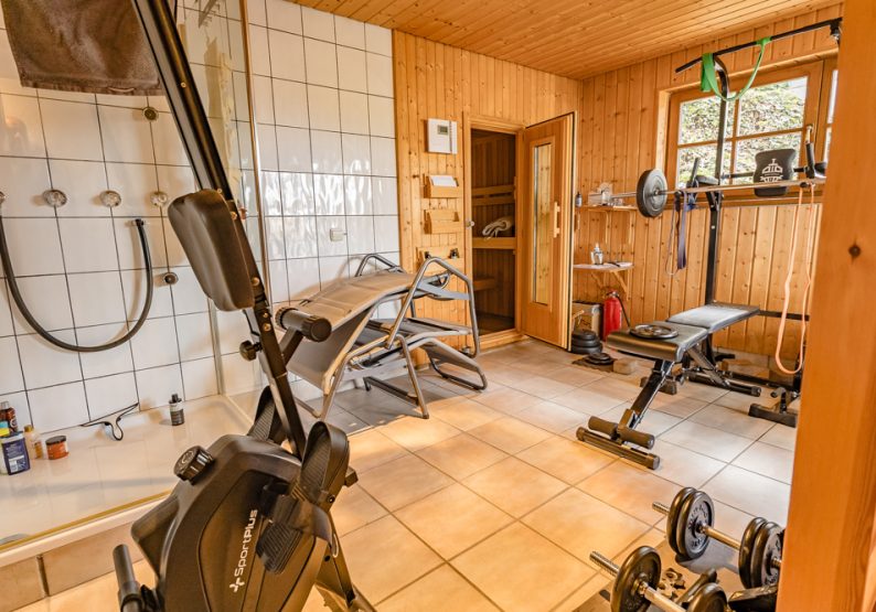 Fitnessraum mit Sauna