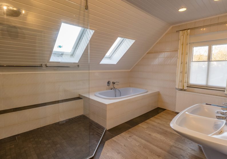 Badezimmer Altbau 1.OG