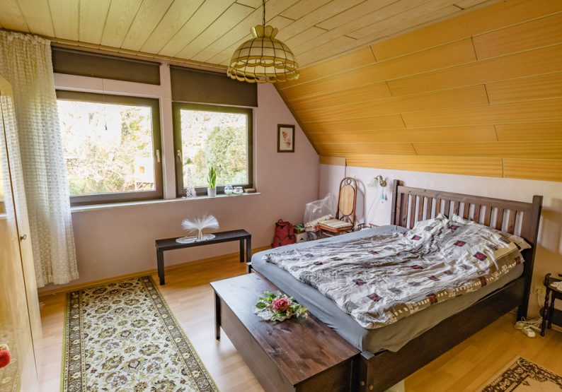 Schlafzimmer DG